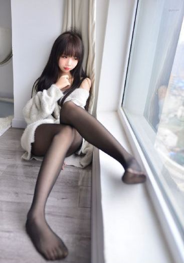年轻的嫂子在线观看完整版_欧美成人在线