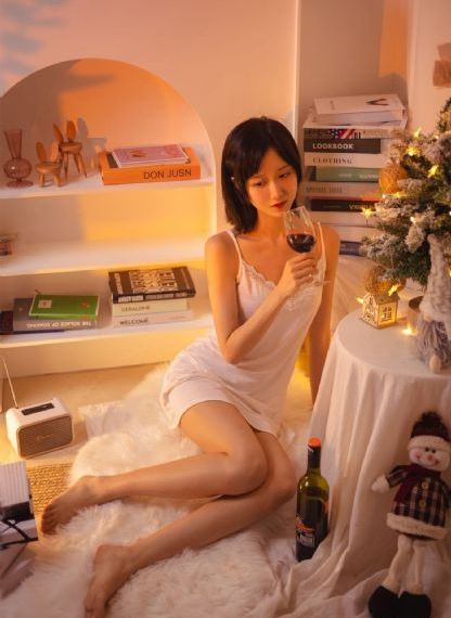 娇妻在老头胯下高潮呻吟视频_蓝光高清免费观看
