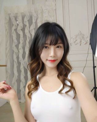 两个小姨子2在线观看_720神马影院手机在线