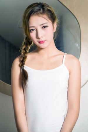 台湾老情趣全棵内衣秀12集_BT种子下载